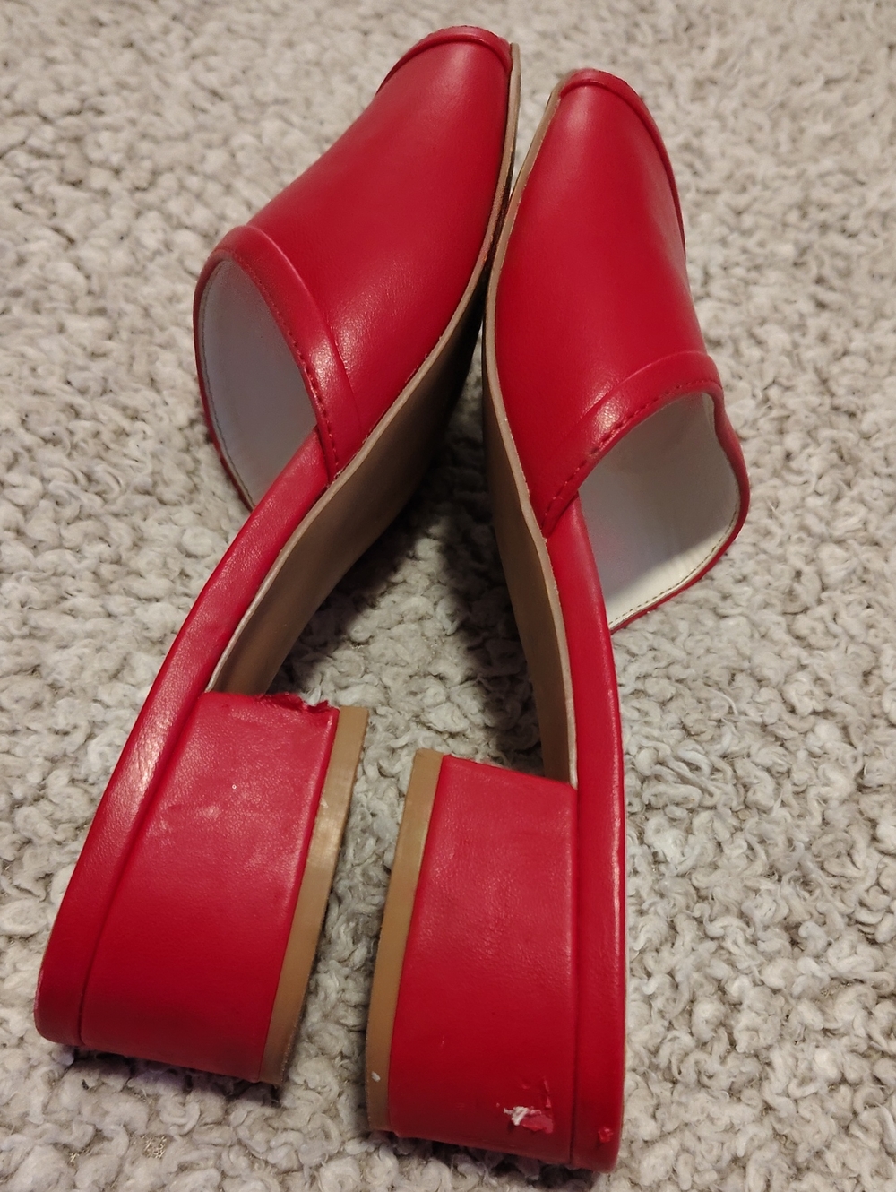 GUESS Red Open-Toe Slide Mules with Logo - Picture 4 of 4